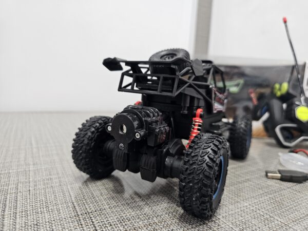 RumbleRider 4x4 RC Truck - Image 4