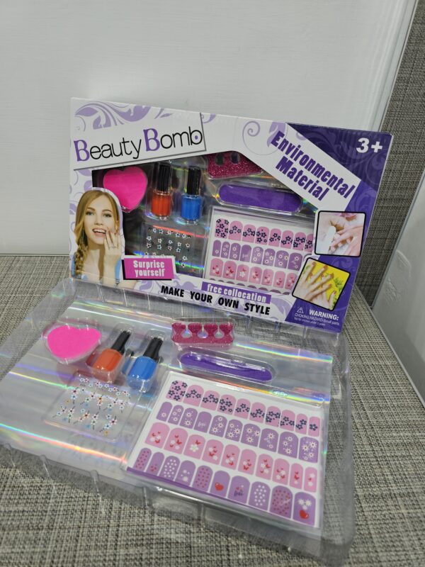 BeautyBlitz Nail Art Studio - Image 3