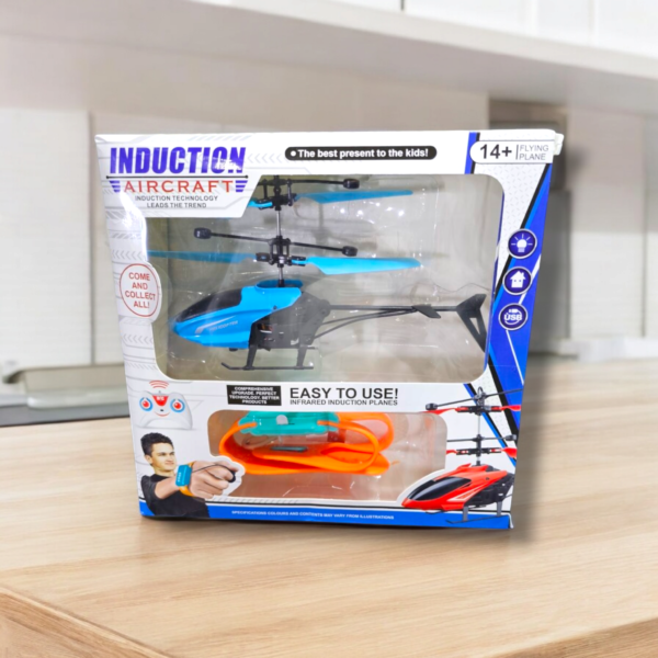 FlyWings Hand-Control Helicopter