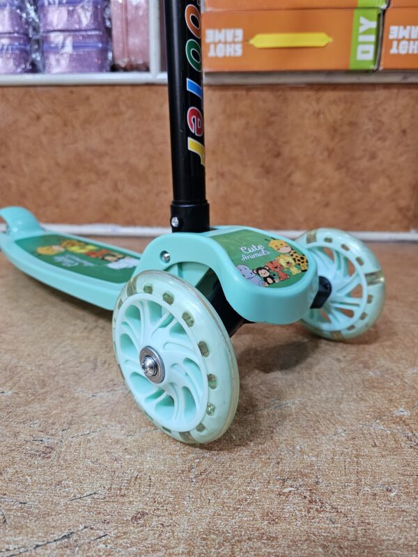 Kick Scooter For Kids - Image 2