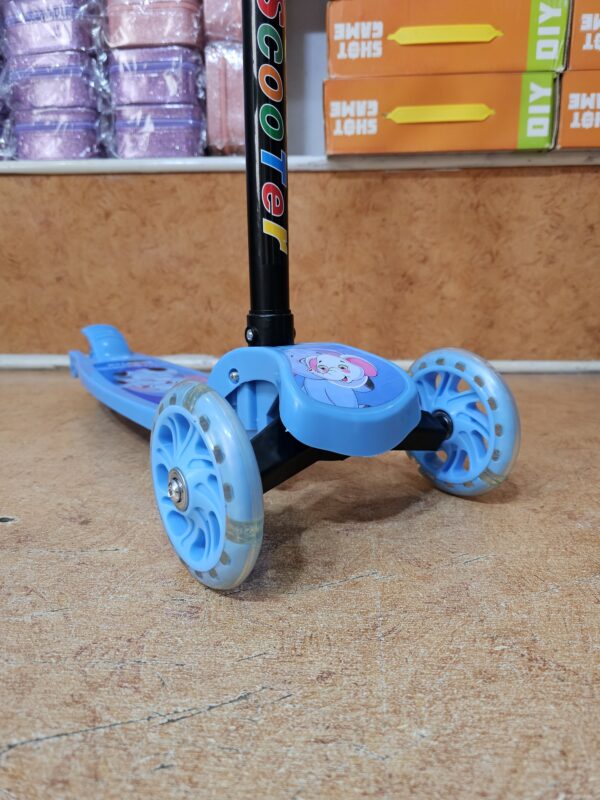 Kick Scooter For Kids - Image 2